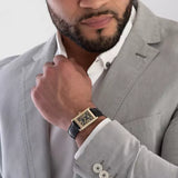 ساعة إمبوريو أرماني جينو ذات عقربين وتاريخ، مصنوعة من الجلد الأسود، موديل AR11666