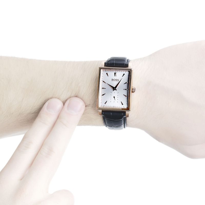 Hugo Boss Silver Dial Black Leather Men's Watch 1512785 Water resistance: 30 meters / 100 feet Movement: Quartz 